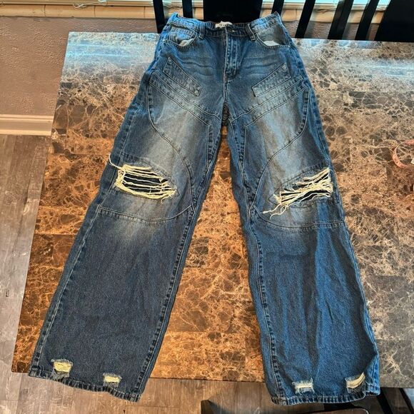 Fashion Nova Ripped Baggy Jeans Size 7 - Picture 12 of 12